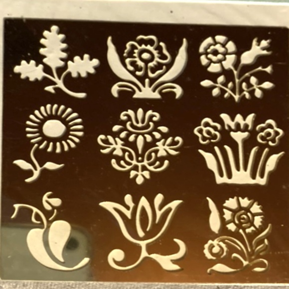 9 Floral Options on this  Brass 3" x 3" Stencil for Paper Crafting - - Picture 2 of 2